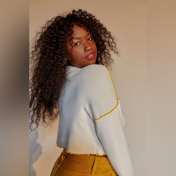 Urban Outfitters Zella Pullover Sweater NWT size XS - Picture 2 of 9